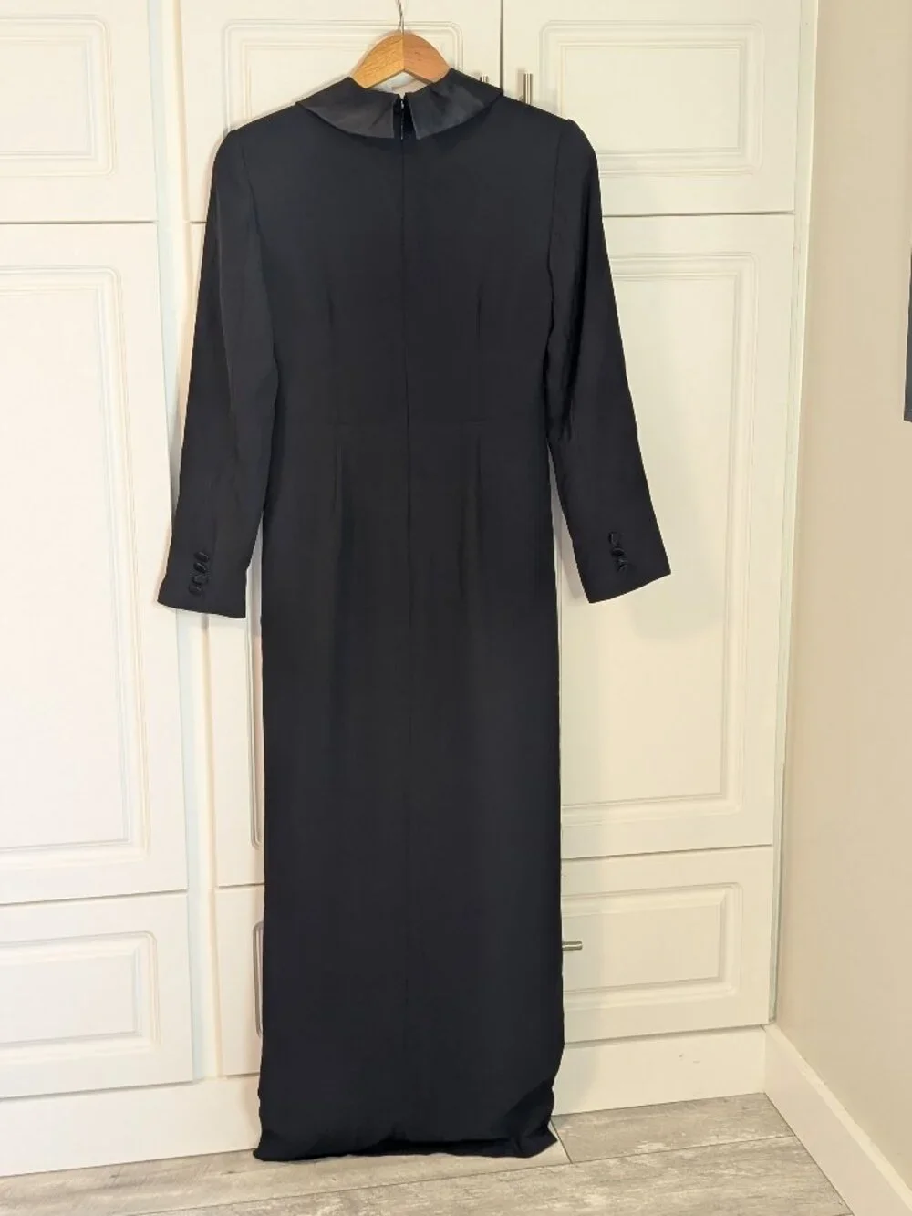 Lauren Ralph Lauren Zeenai Crepe Tuxedo Gown Black Twist Front Slit Gown Size 4 - Picture 5 of 13